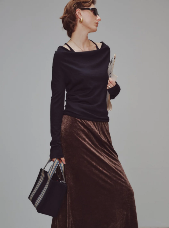 Vintage Black Boat Neck Wool Pullover